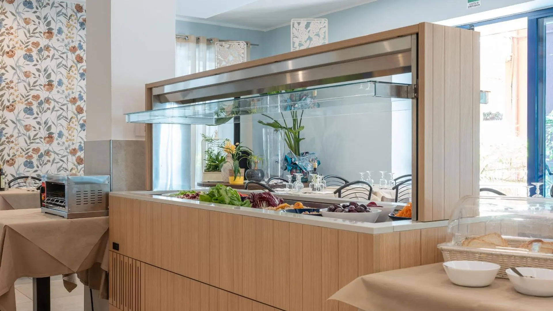 Hotel Thea 벨레지아아지마리나 3*,  이탈리아