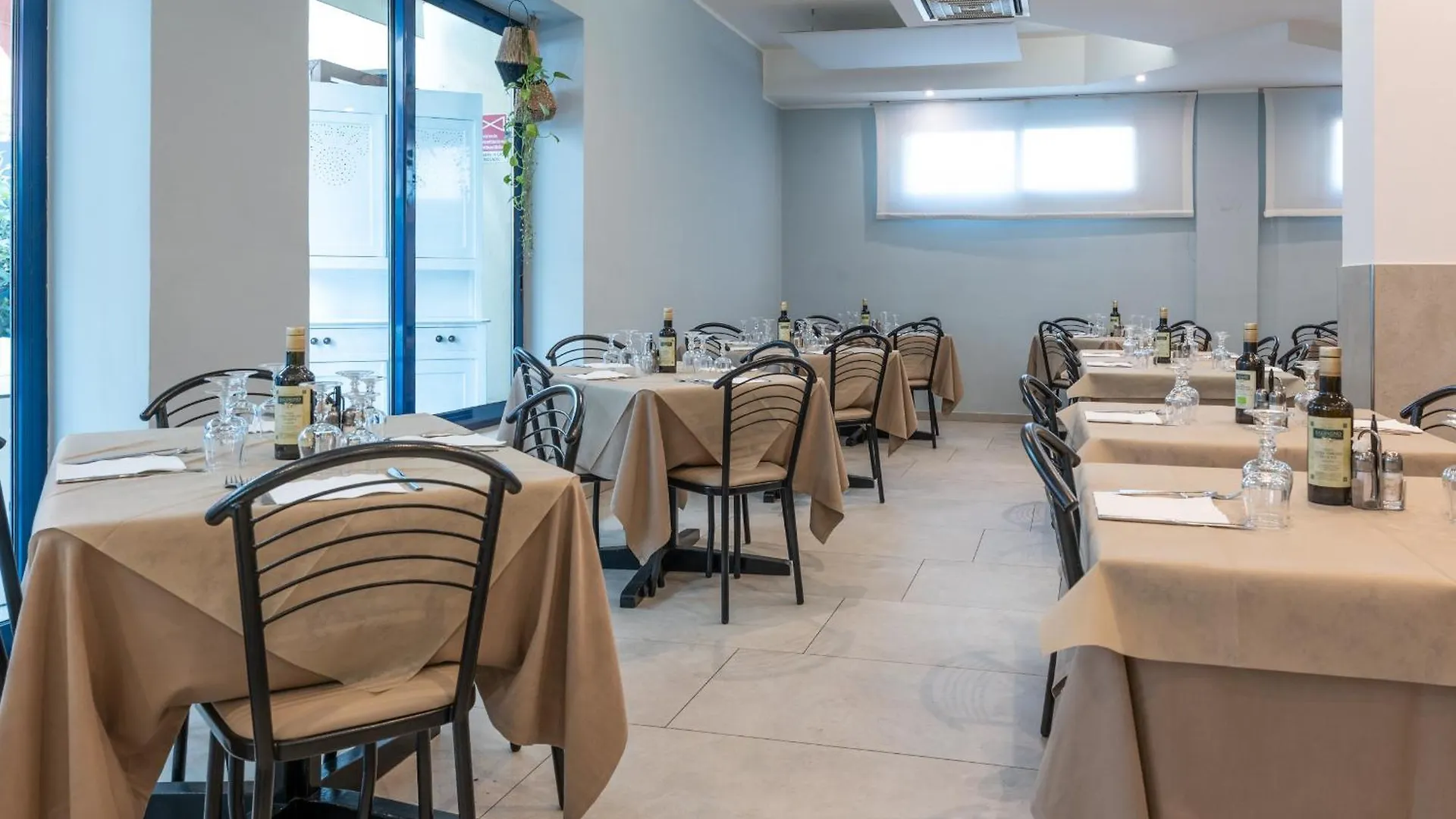 Hotel Thea 벨레지아아지마리나
